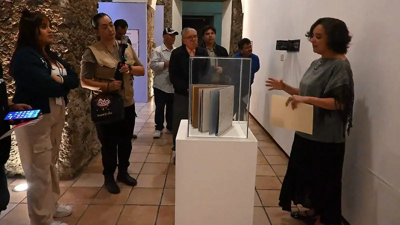 Cecilia explicó el significado de cada trabajo.